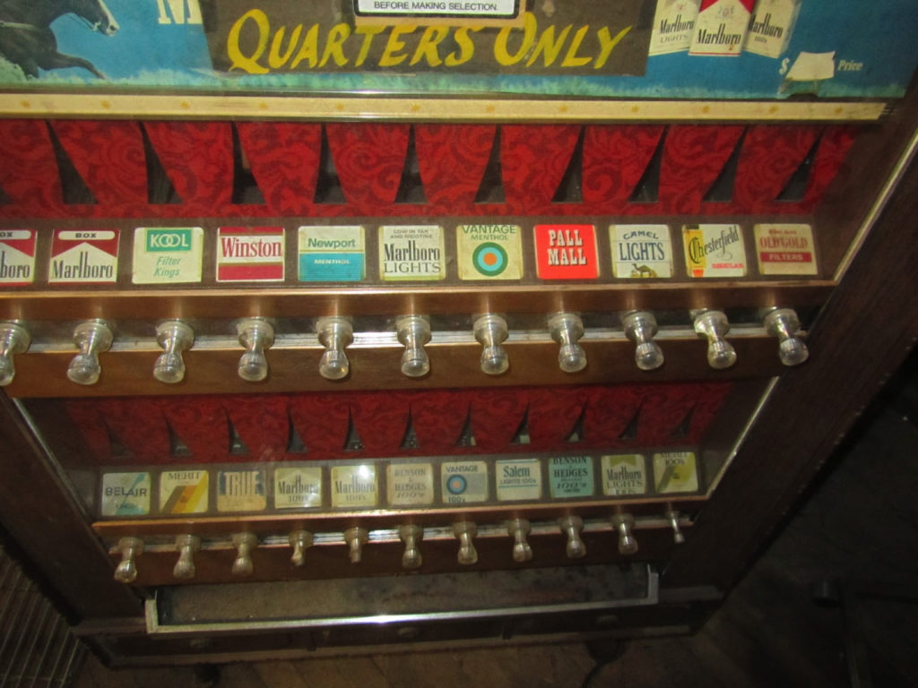 Vending Machines – img24242